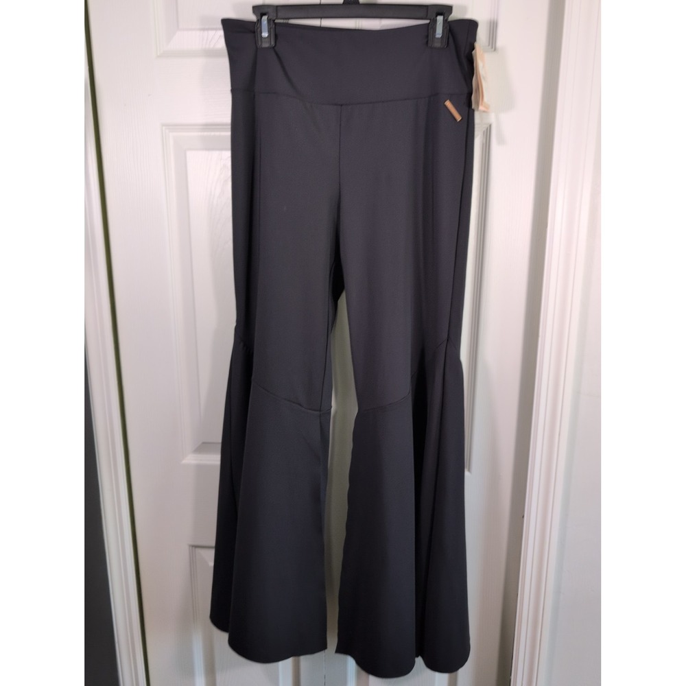 Avec Les Filles Black High Waist Flare Leg Pants Large Retails $84